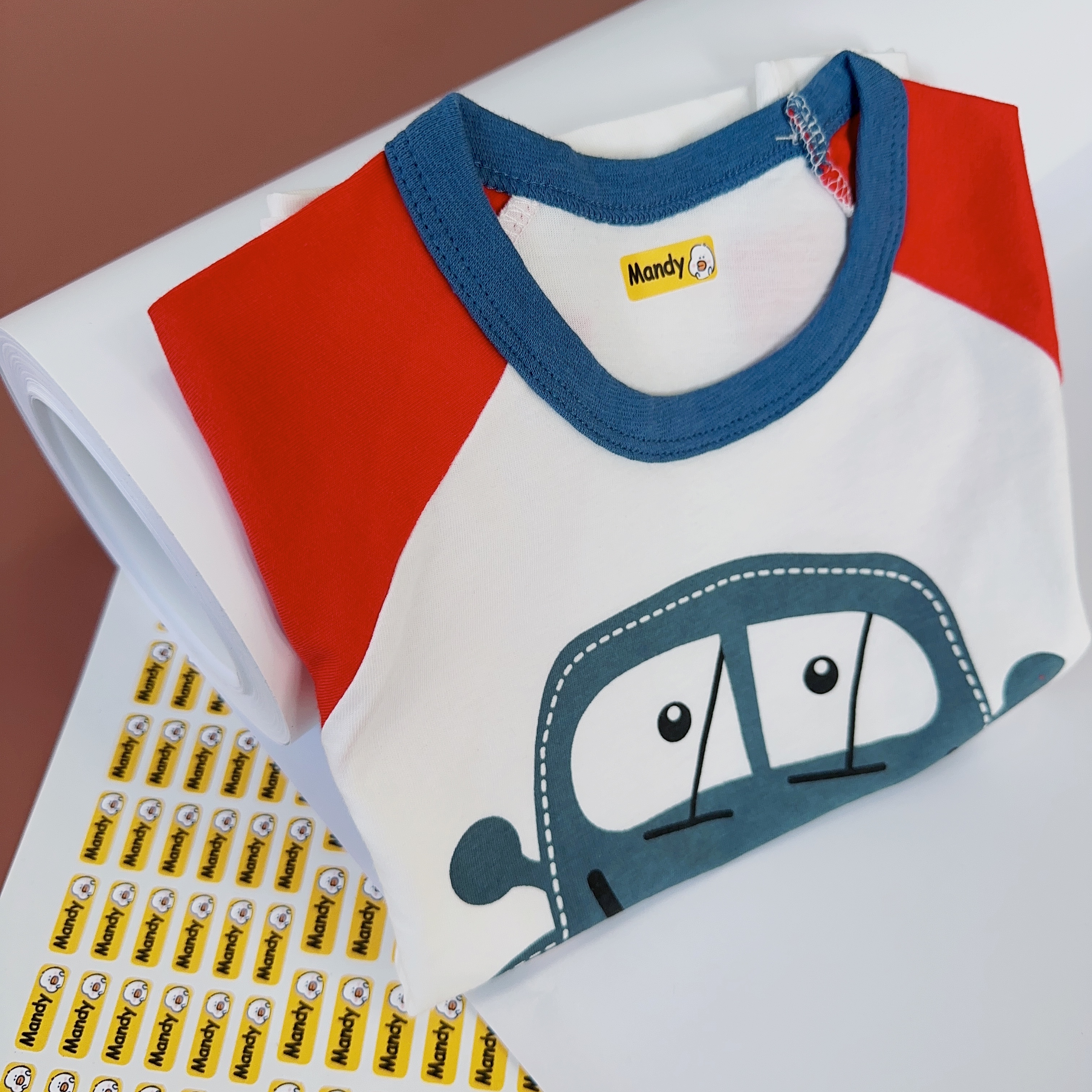 Potlačiteľné samolepiace štítky: Módne a pohodlné riešenie na označovanie odevov