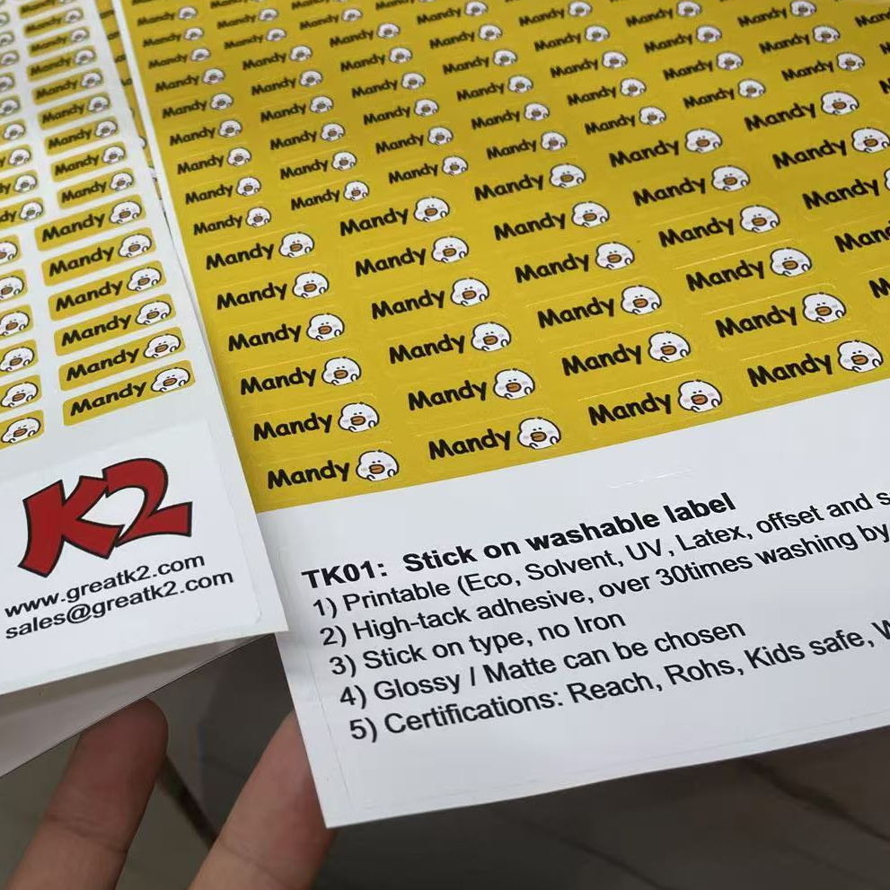 TK01 Super vysoký lepiaci štítok Materiál: Môže byť pripevnený k odevu, umývateľný a ľahko sa nanáša